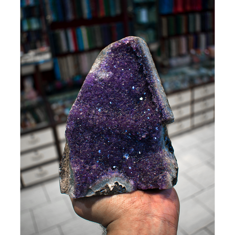 Uruguay Amethyst Standing geode 1207 Grams Uruguay Amethyst Standing geode 1207 Grams