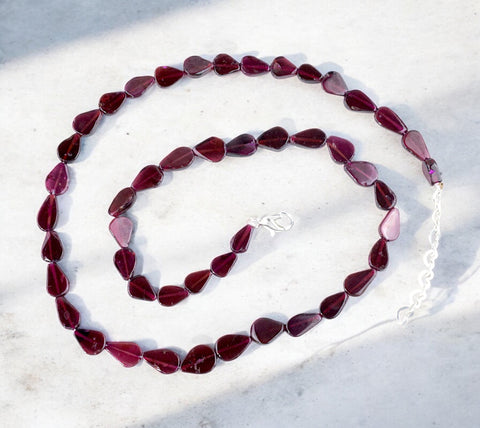 Pears - Garnet Necklace Pears - Garnet Necklace