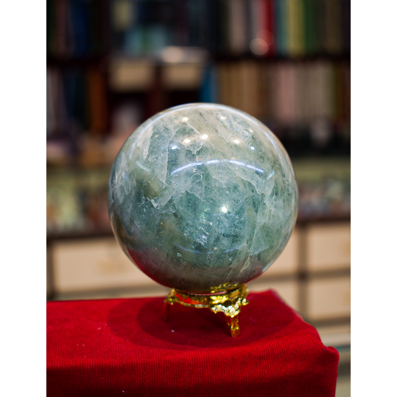 Aquamarine Sphere 720 Gram (big One )