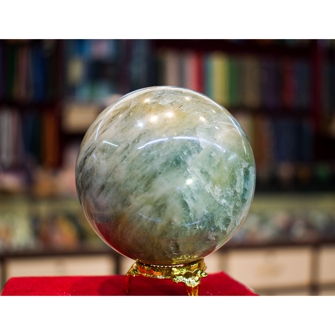 Aquamarine Sphere 720 Gram (big One )