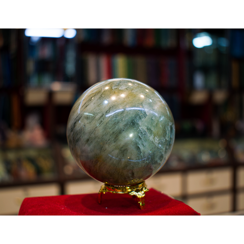 Aquamarine Sphere 720 Gram (big One )