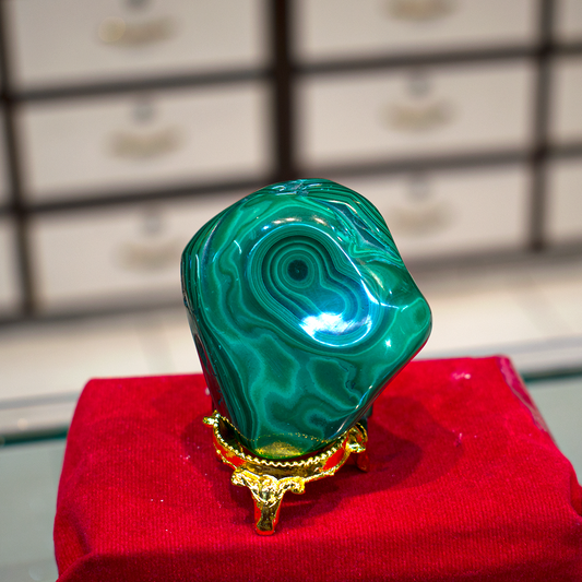 Malachite free form 186 grams 1080