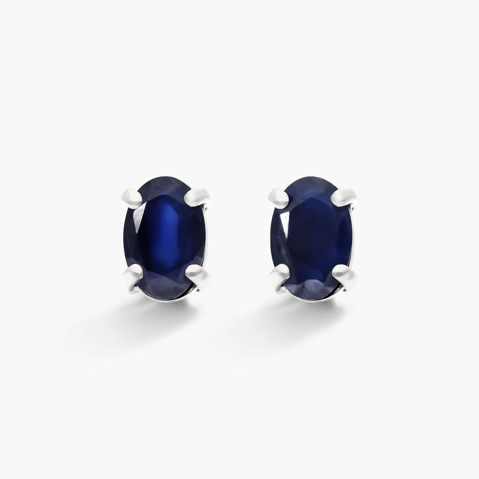 Blue Sapphire Earrings ( Thailand )