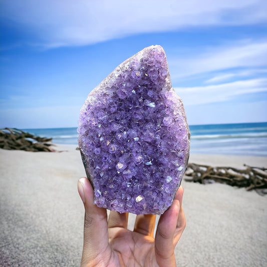 Uruguay Amethyst Geode 711 Grams 2048