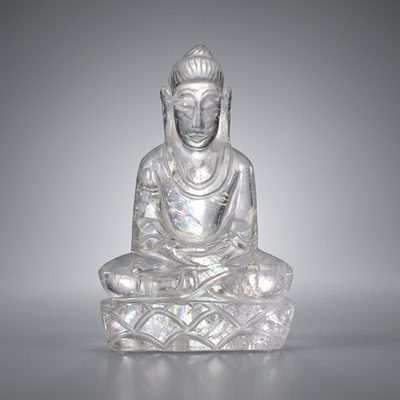 Mahaveer Bhagwan idol in sphatik clear quartz on grey background — Gift Palace India