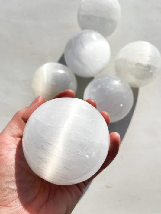 Selenite Sphere 540