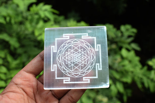 Selenite Shree Yantra Engraved Plate 2560